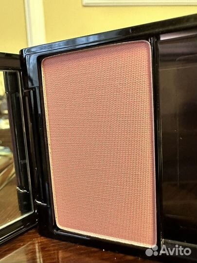 Новые Shiseido luminizing satin color PK 304