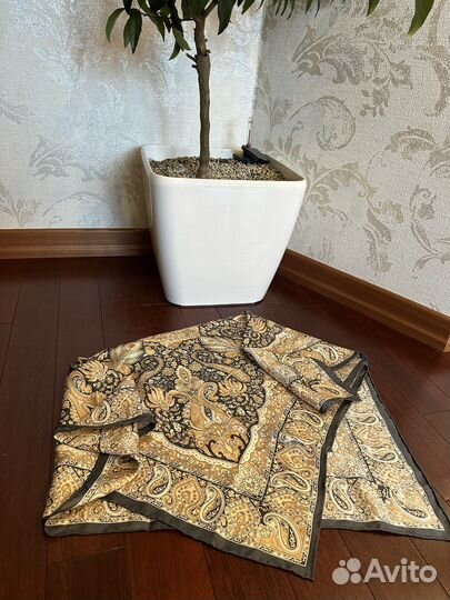 Шарфы платки палантины