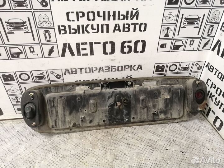 Накладка двери багажника для Renault Scenic 1