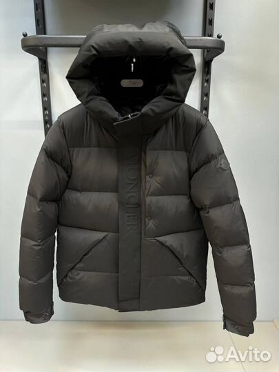 Мужской пуховик Moncler