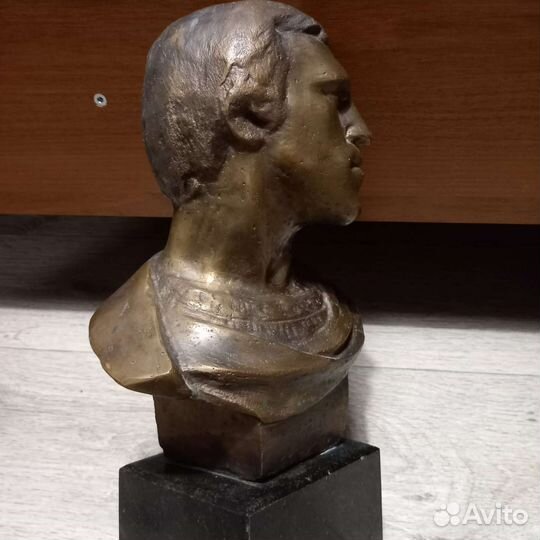 Бюст В. Высоцкий Пр-во 1980х.Бронза