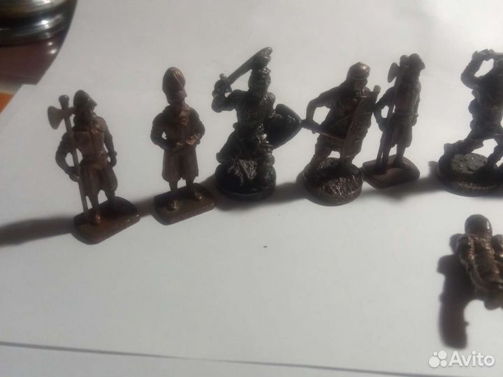 Рыцари литье из киндера