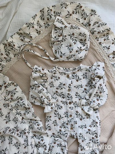 Комбинезон,плед,чепчик из муслина новый