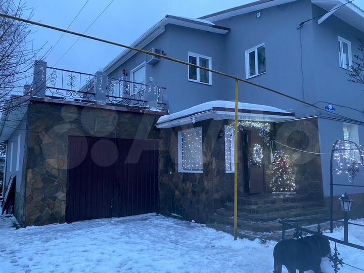 Дом 300 м² на участке 13 сот.