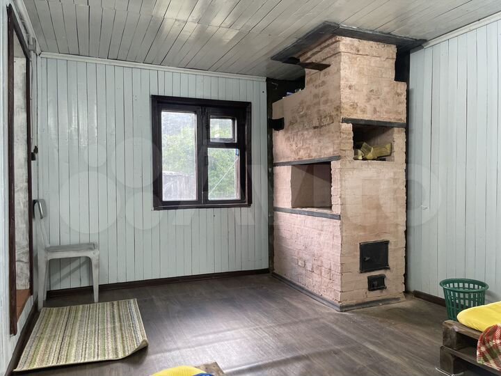 Дом 50 м² на участке 5 сот.