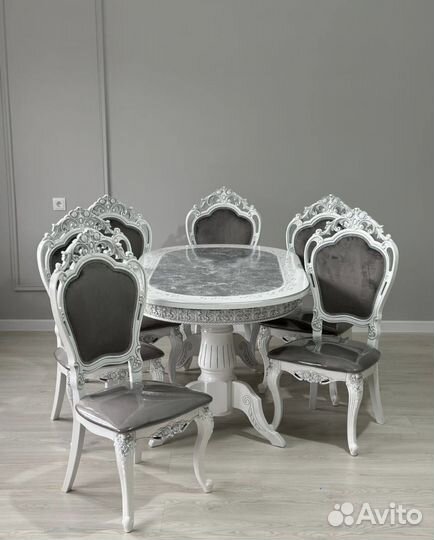 Столы и стулья