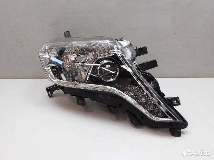 Фара правая Toyota Land Cruiser Prado