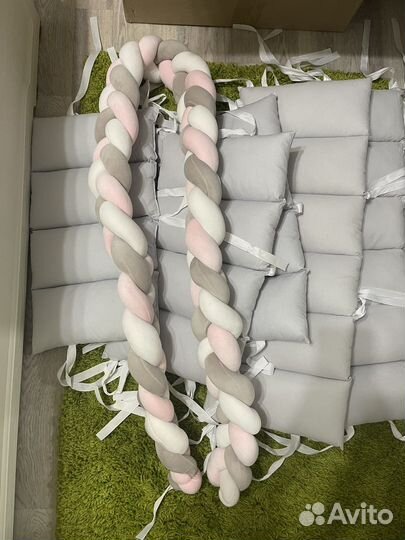 Бортики на детскую кроватку