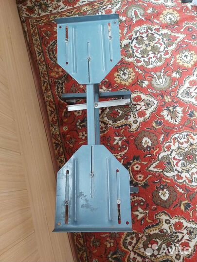 Подставка под телевизор