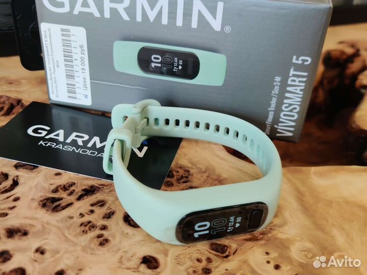 Фитнес-браслет Garmin Vivosmart 5 emea Mint