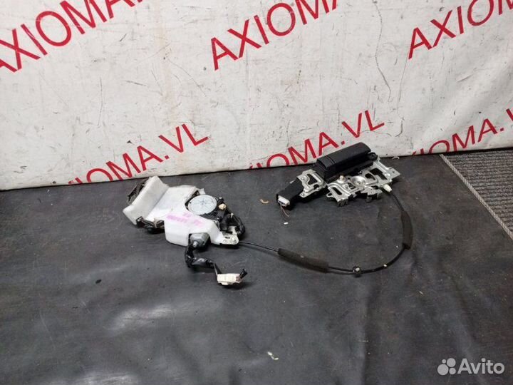 Замок двери прав. зад. nissan serena