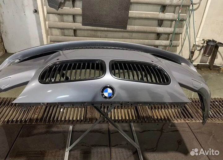 Передний бампер BMW F10