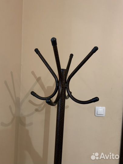 Вешалка напольная металлическая