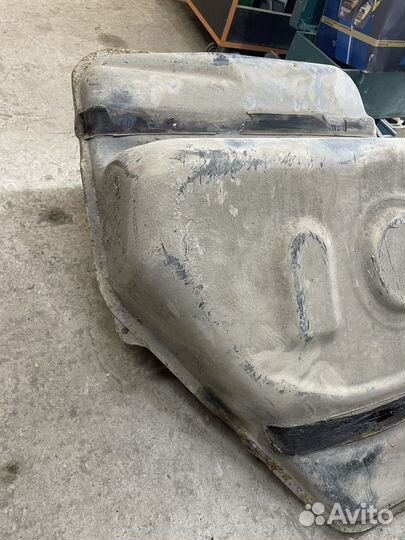 Бензобак Audi 100 C3 (44)