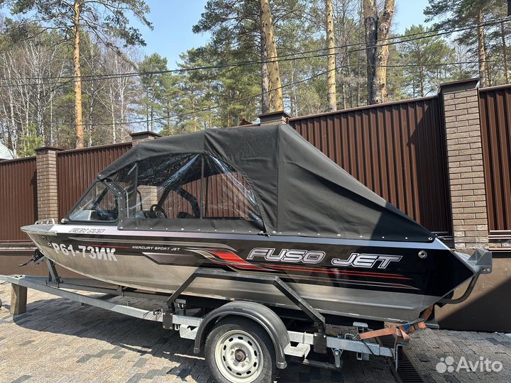 Водометный катер Fuso Jet Fish-565