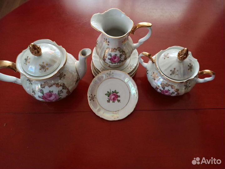 Чайный перламутровый с позолотой сервиз kahla