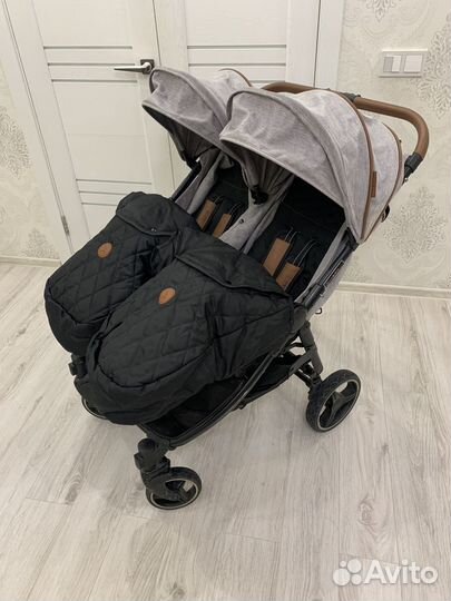 Коляска для двойни