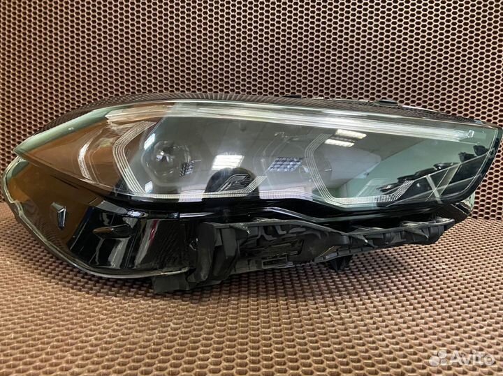 Фара на BMW 3 F44 LED shadow line black правая