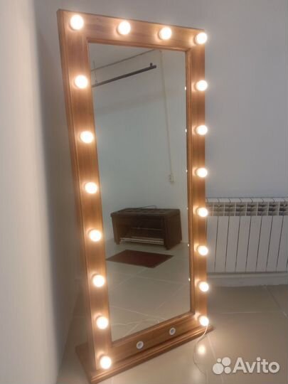 Гримерное зеркало с лампочками бу