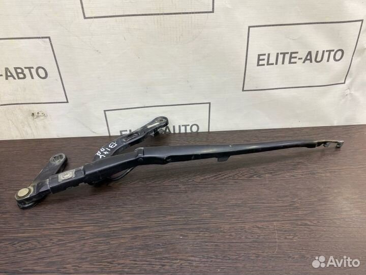 Поводок дворника правый Bmw 7 E66 2002