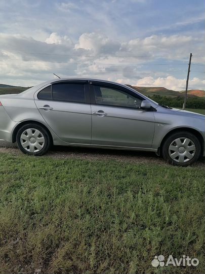 Mitsubishi Lancer 1.5 МТ, 2011, 135 000 км