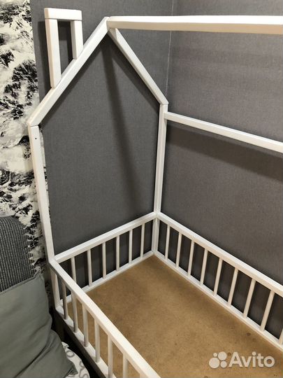 Детская кровать домик