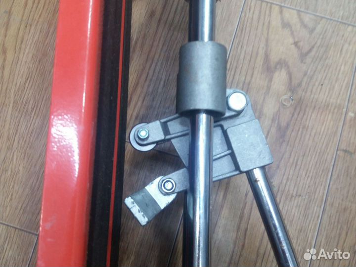 Ч) Плиткорез