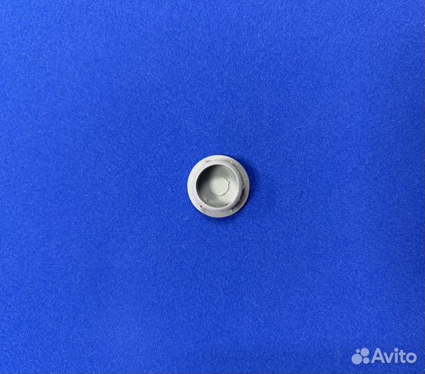 Заглушка круглая св.серая d16 пластиковая (для п