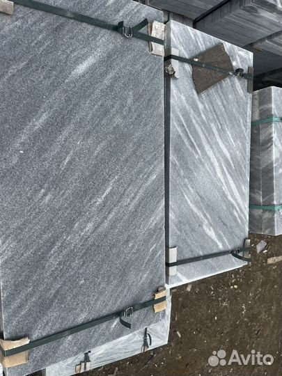 Памятники, вазы, мраморные, гранитные