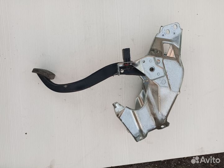 Педаль тормоза Опель астра h