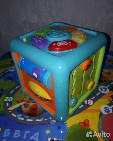Интерактивный развивающий куб