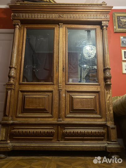 Старинный книжный шкаф дуб, торга нет