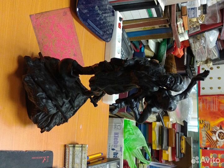 Статуэтка из чугуна Солоха с Чёртом Касли,Куса