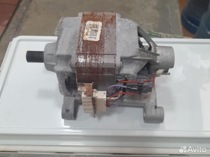 Двигатель от стиральной машины Haier