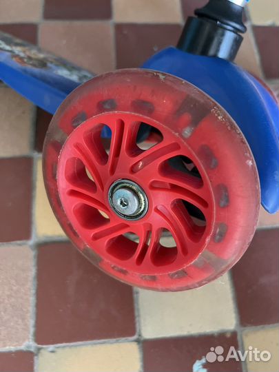 Самокат scooter трехколесный (светится)