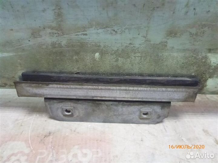 Стекло двери переднее левое Ford Fiesta JA J4C