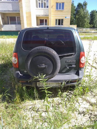 Chevrolet Niva 1.7 МТ, 2013, битый, 100 000 км