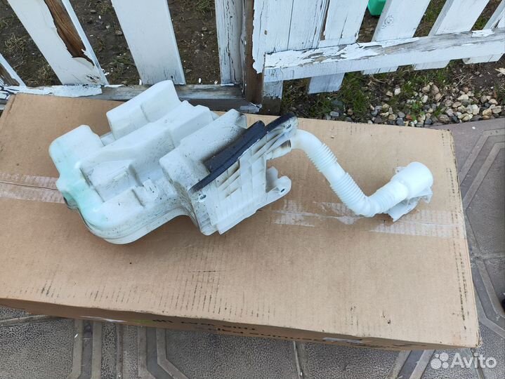 Бачок омывателя Skoda Octavia A8 2019-2023