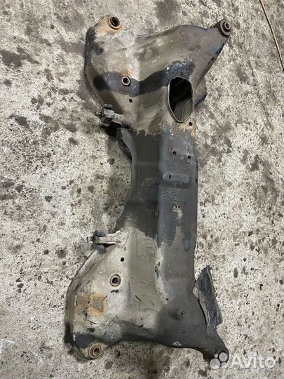 Передний подрамник Mitsubishi galant 8 2.4 usa