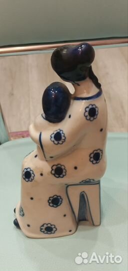 Статуэтка фарфор