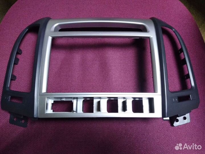 Рамка магнитолы Санта Фе