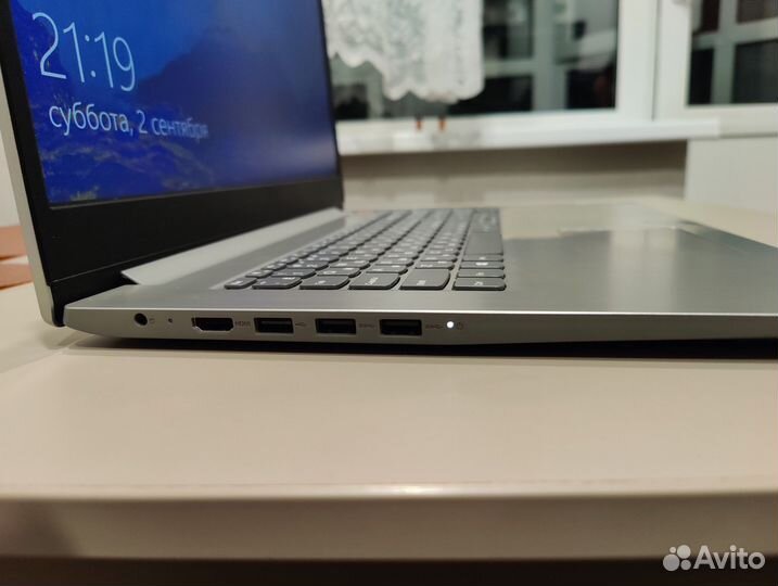 Ноутбук Lenovo IdeaPad 3. Возможен торг