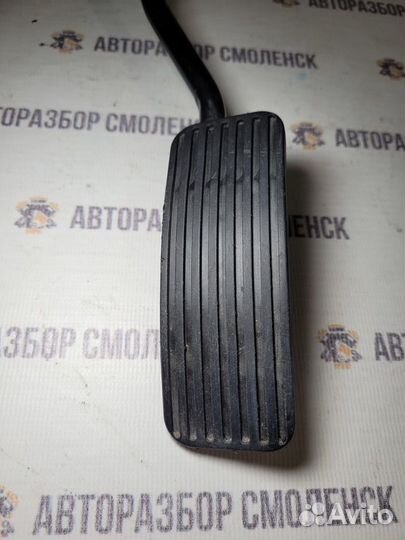 Педаль газа Opel Meriva A (2003—2006)
