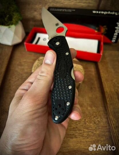Нож Spyderco Delica black