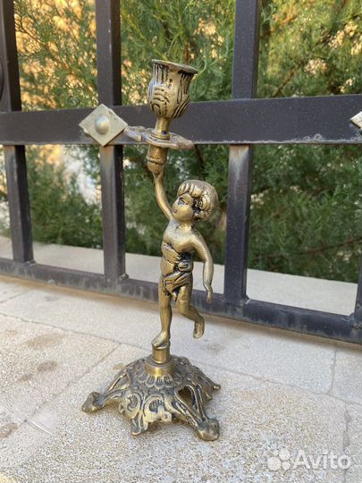 Подсвечник статуэтка