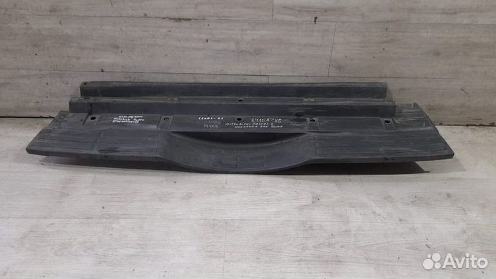 Накладка бампера задняя Mitsubishi Pajero 4 С 2006