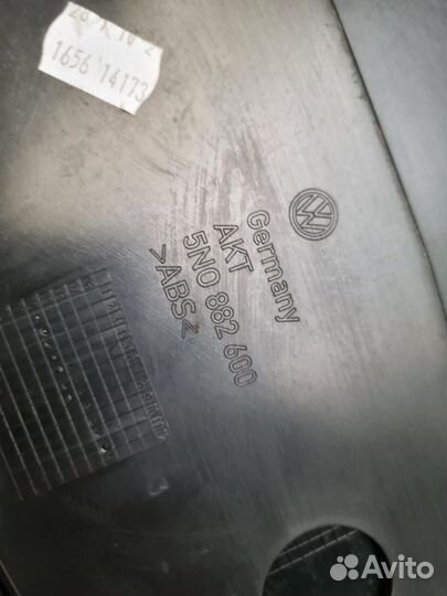 Бардачок Volkswagen Tiguan 2010