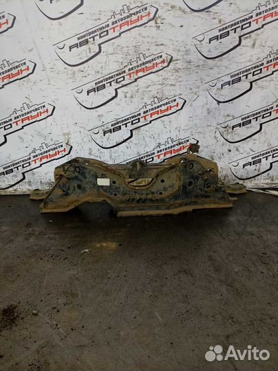 Балка подвески задняя nissan liberty PM12 RM12 зад