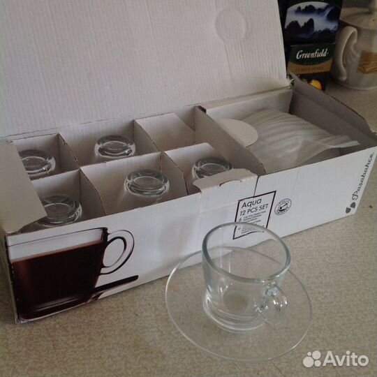 Набор чашек и блюдец для кофе