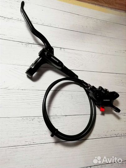 Гидравлический тормоз Shimano MT200 передний 800